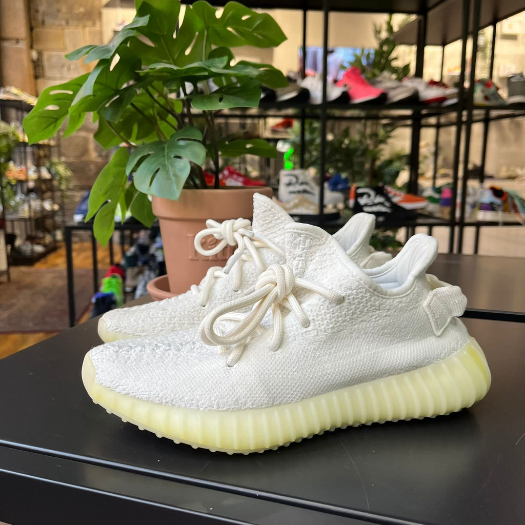 REC0440 - YEEZY BOOST 350 V2 CREAM UK 3.5