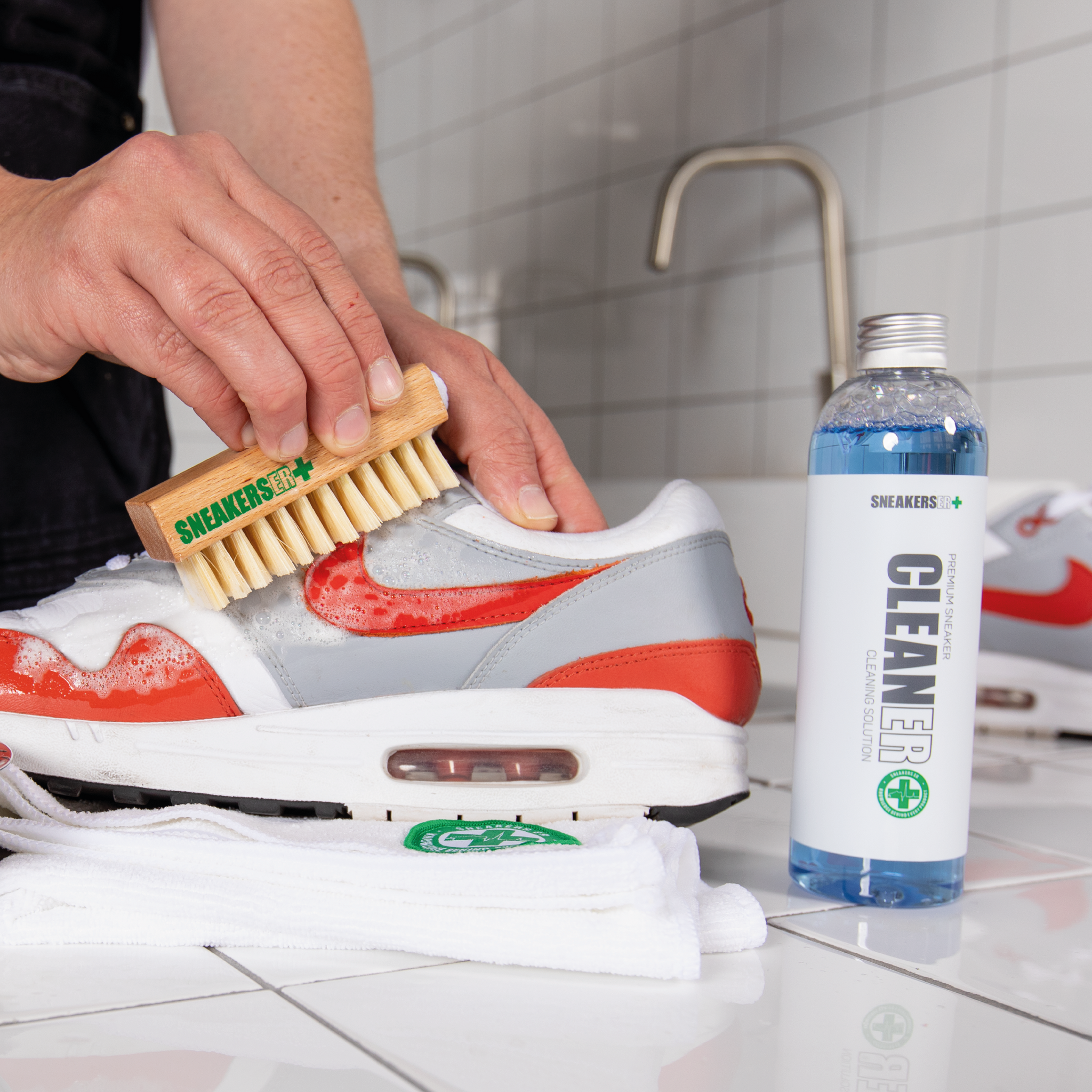 Sneakers ER Cleaner Brush in N/A Sneakers ER